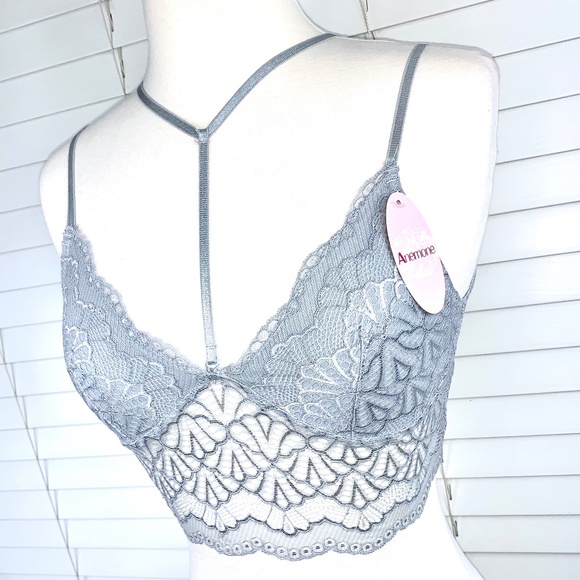 Anemone Other - NWT🤩 |•ANEMONE•| Pretty Silver Lace Bralette